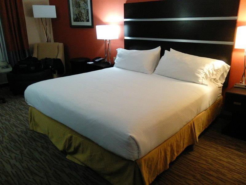 Holiday Inn Express Hotel And Suites Houston Kingwood 外观 照片