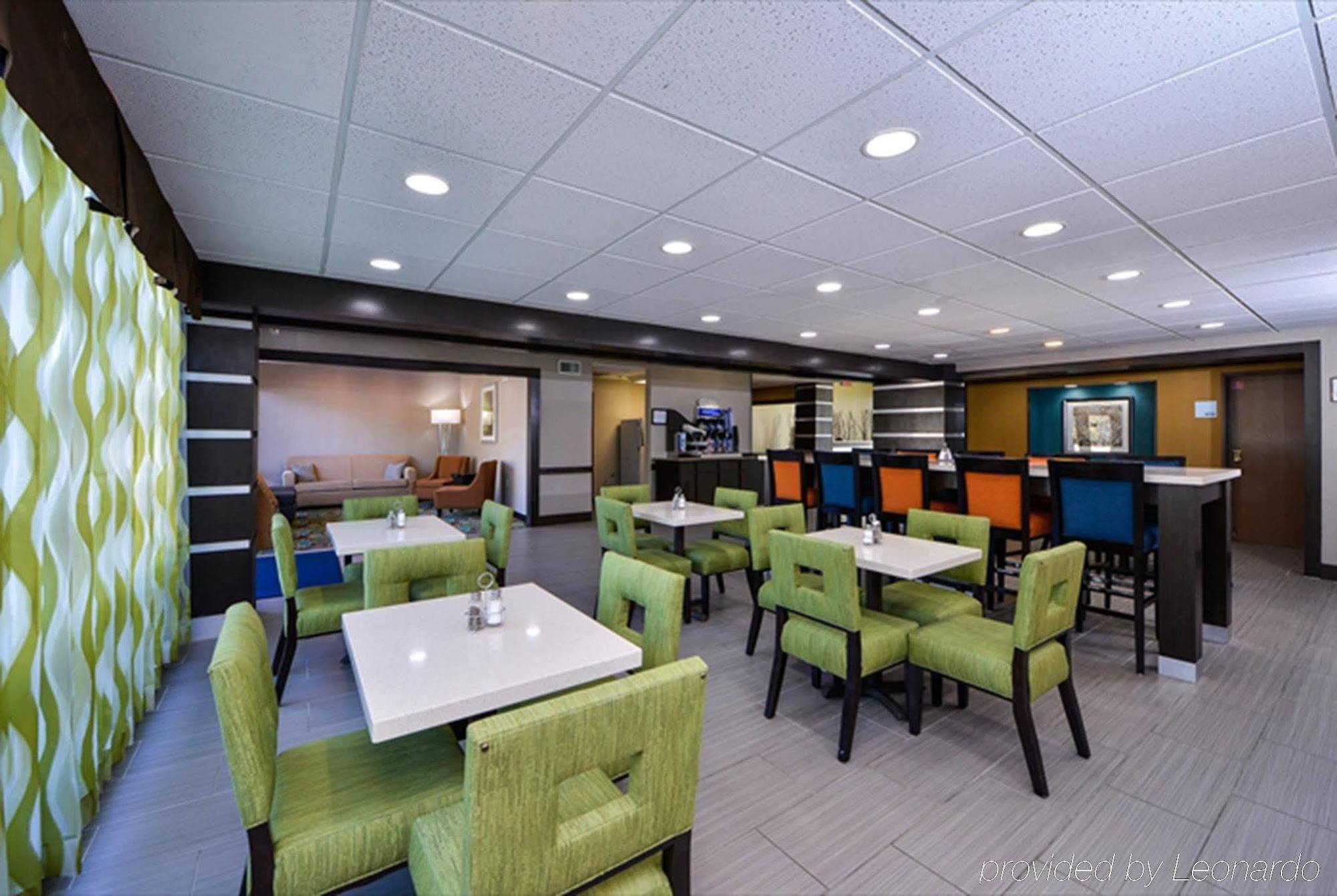 Holiday Inn Express Hotel And Suites Houston Kingwood 外观 照片